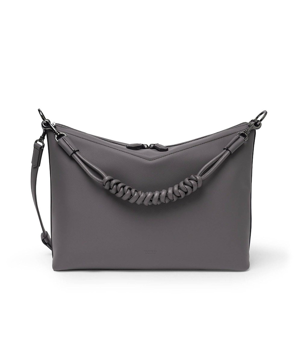 フジタカ トレッソ レザーショルダーバッグ A4