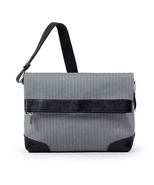 タケオキクチ サード ショルダーバッグ A4