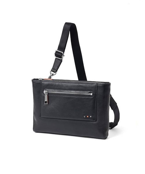 イズイット スペア レザークラッチ兼用ショルダーバッグ 2WAY