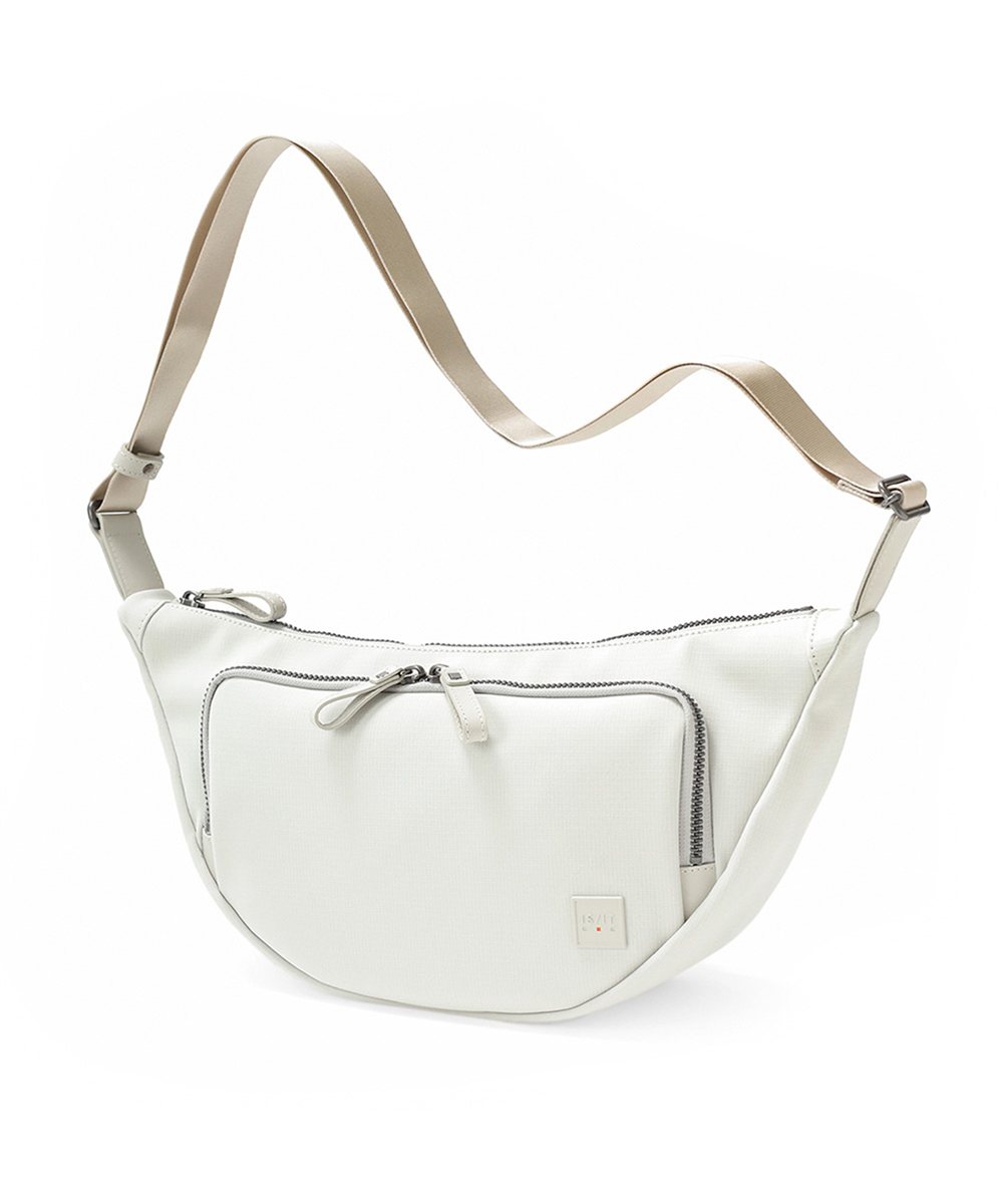 イズイット トリクル ショルダーバッグ B5 半月型