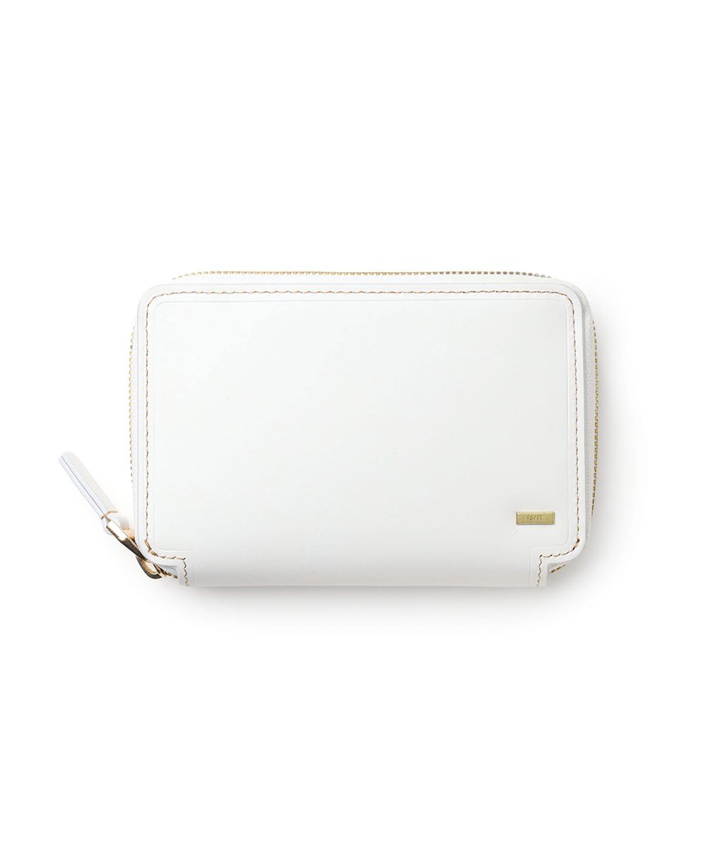 イズイット モノクロ セミ長財布 カード段9