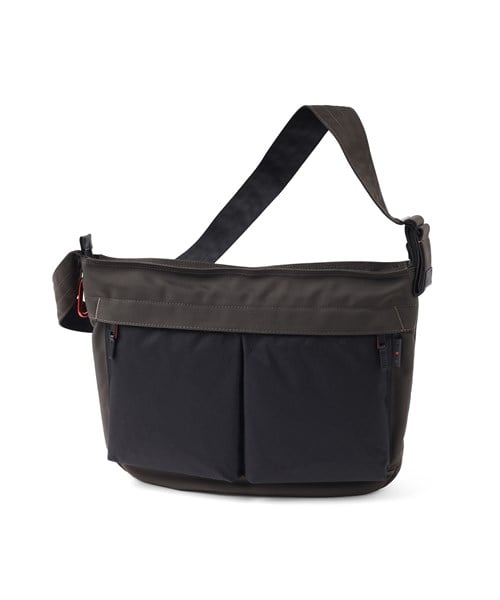 イズイット X-PAC ショルダーバッグ B4 13.3インチPC対応