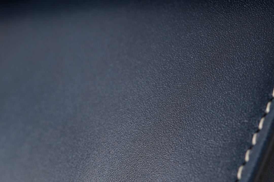撥水加工の牛革素材