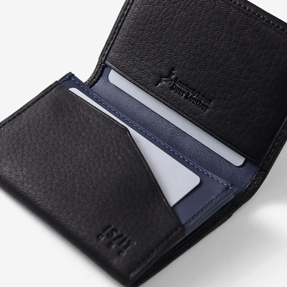 イズイット デアⅡ 名刺入れ