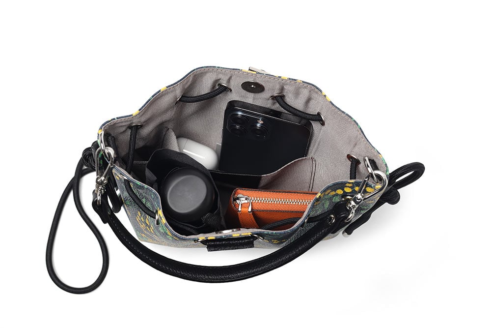 イズイット フラワーズ レザー巾着ショルダーバッグ