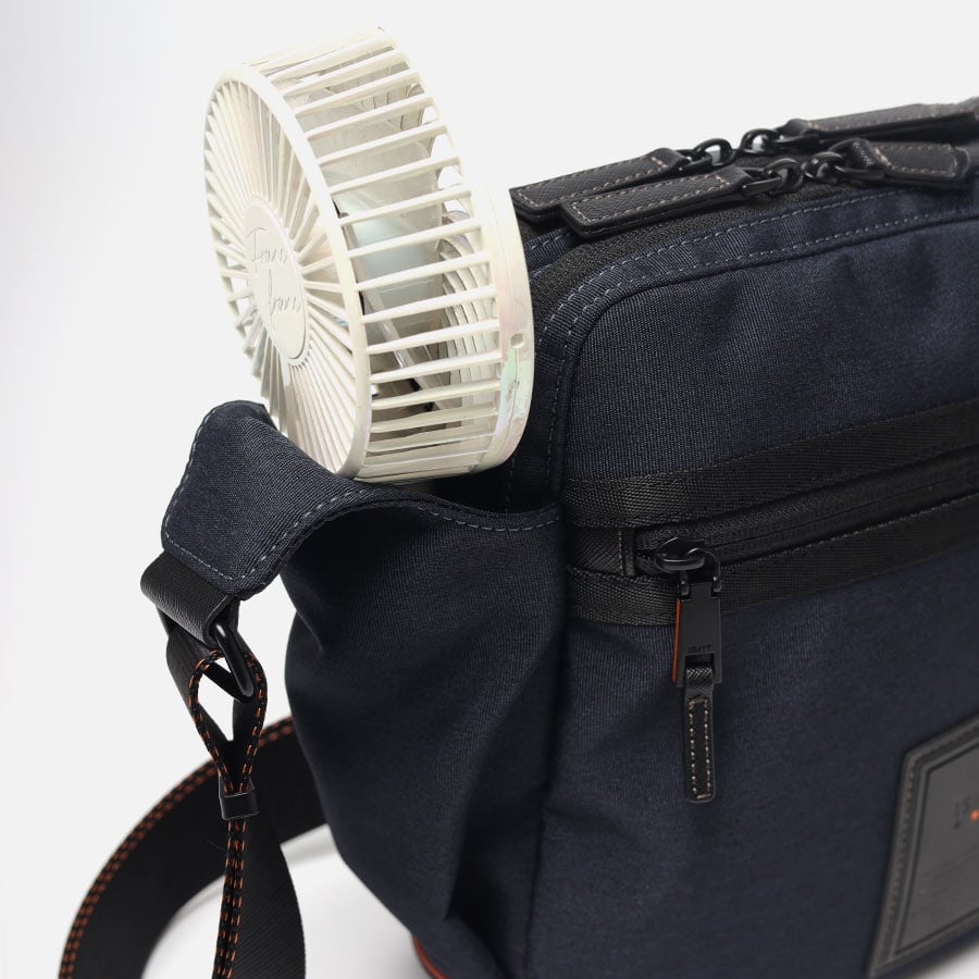 イズイット ガーデン 縦型ショルダーバッグ