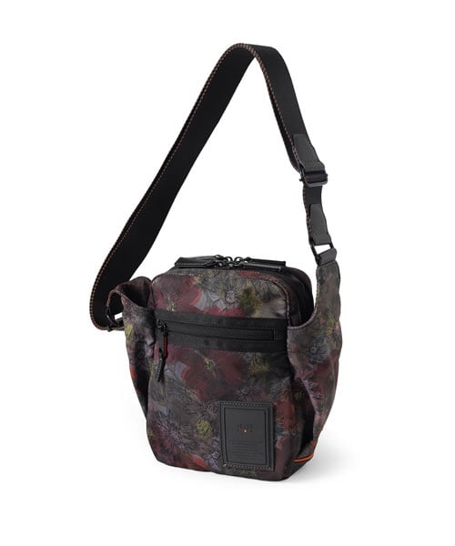 イズイット ガーデン 縦型ショルダーバッグ