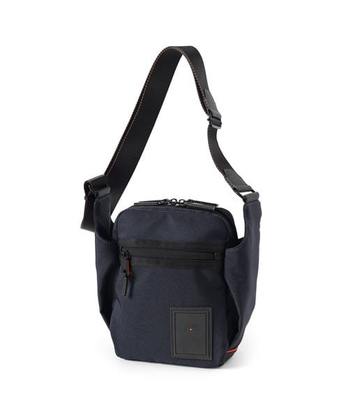 イズイット ガーデン 縦型ショルダーバッグ