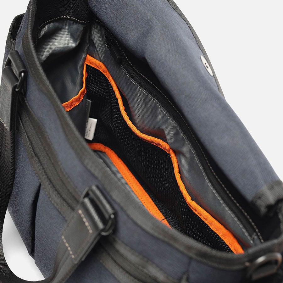 イズイット ガーデン ドライビングトートバッグ