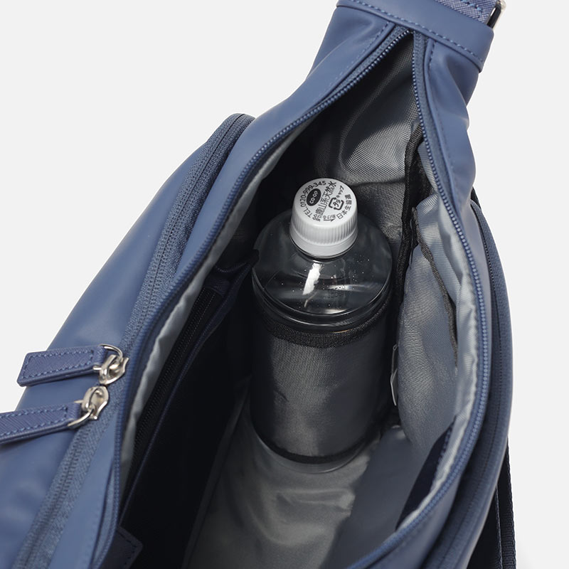 イズイット マイナビカジビジ ショルダーバッグ A4