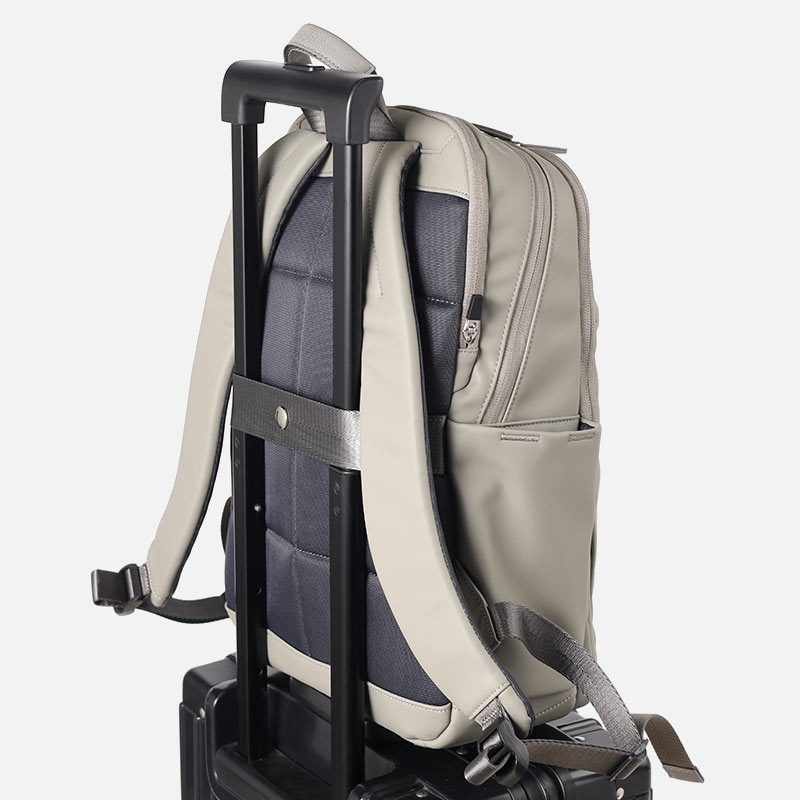 イズイット マイナビカジビジ リュック A4