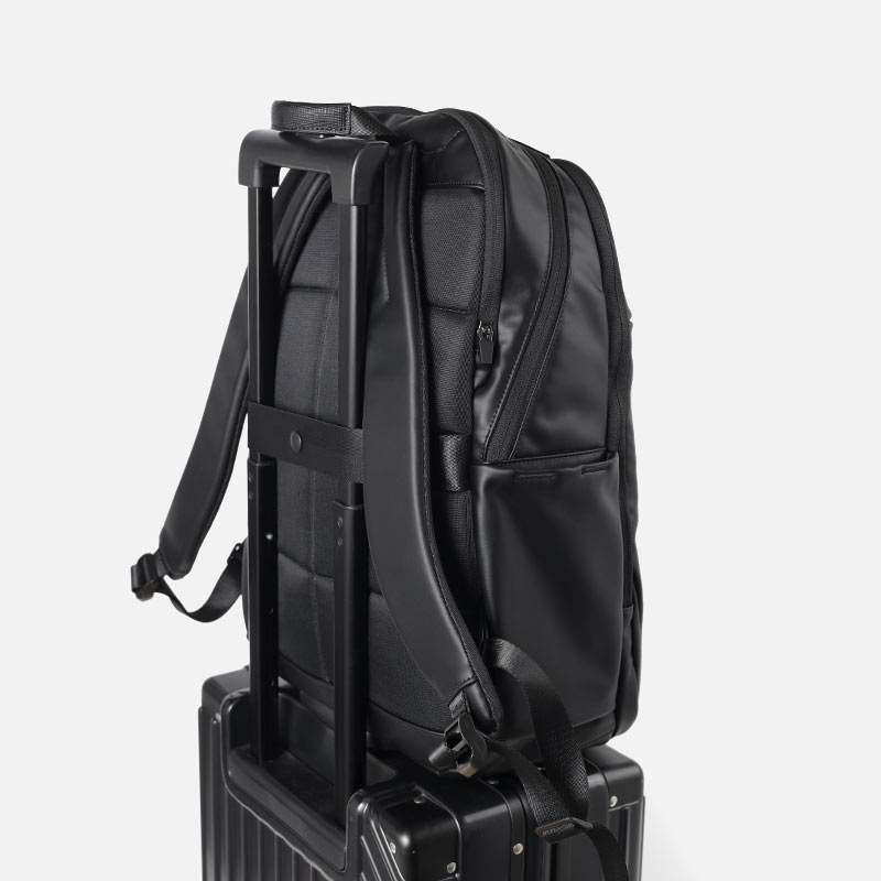 イズイット マイナビカジビジ リュック B4