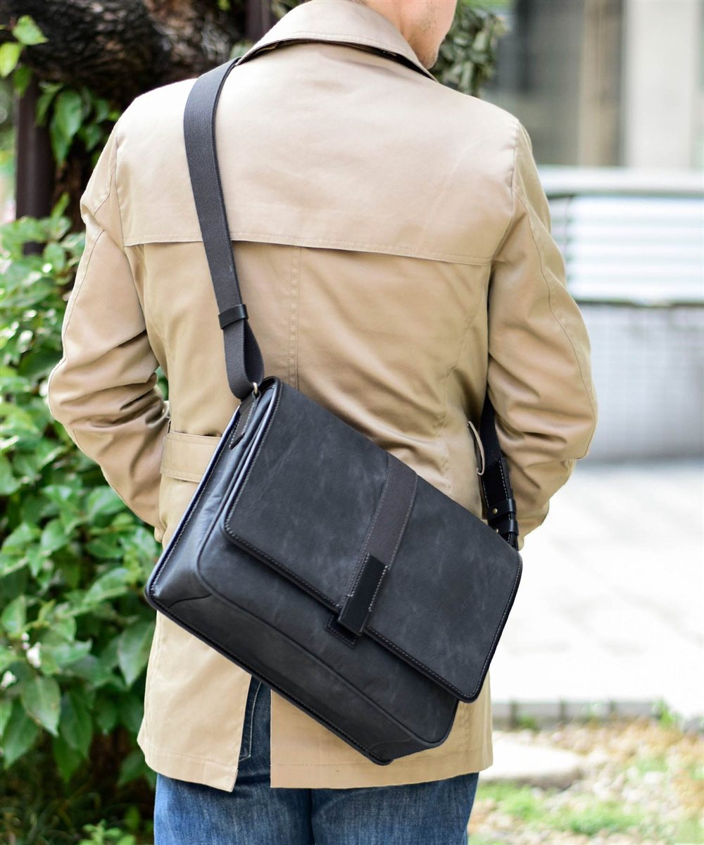 タケオキクチ クラプトン ショルダーバッグ A4