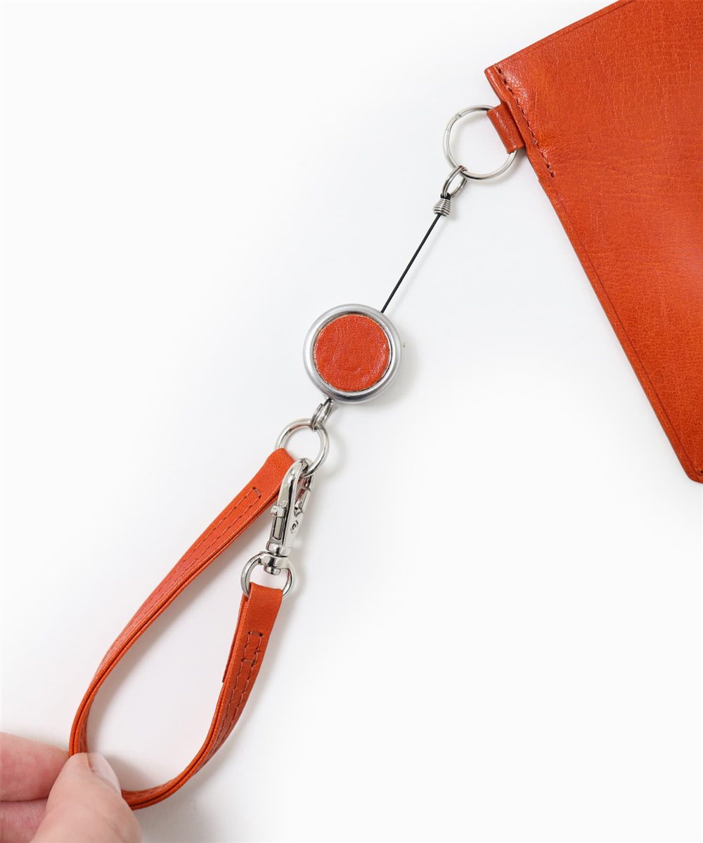 タケオキクチ アルド リール付きパスケース