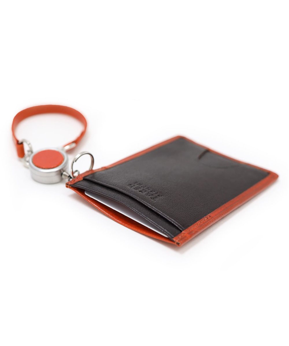 タケオキクチ アルド リール付きパスケース