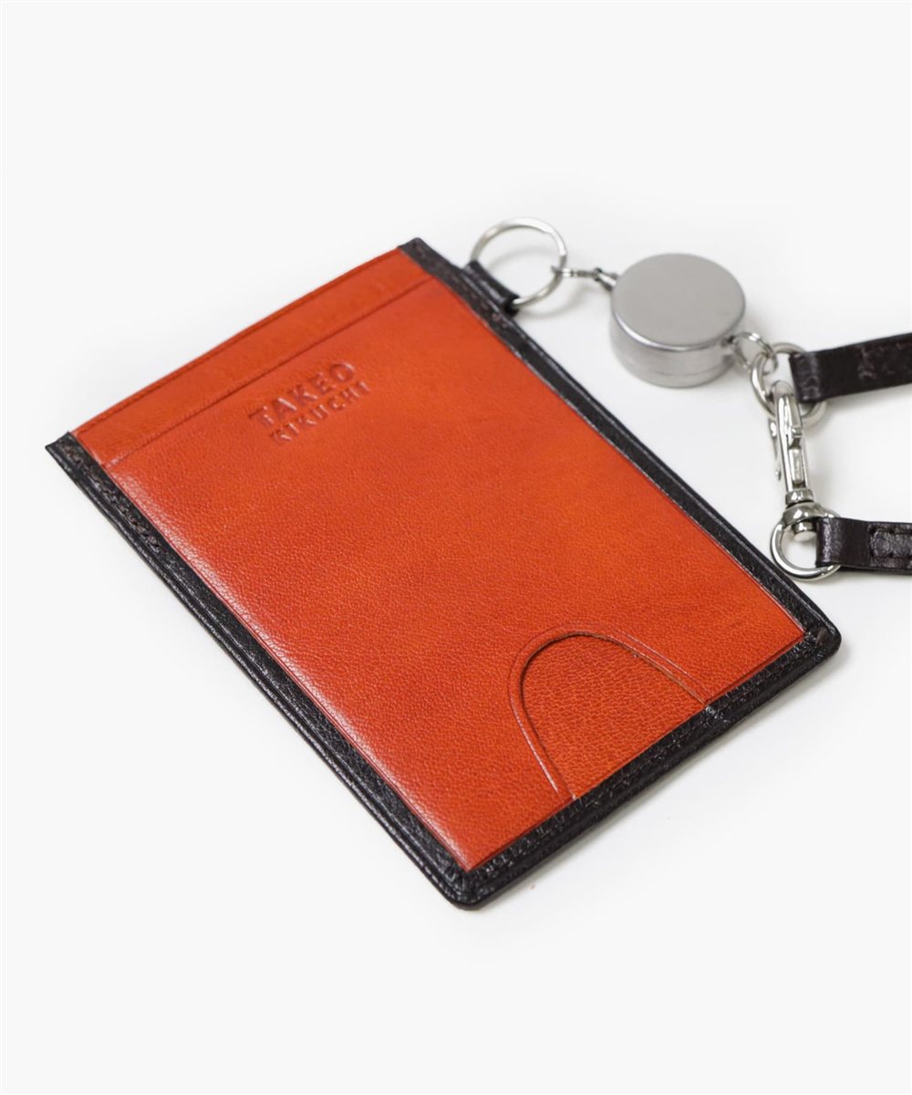 タケオキクチ アルド リール付きパスケース