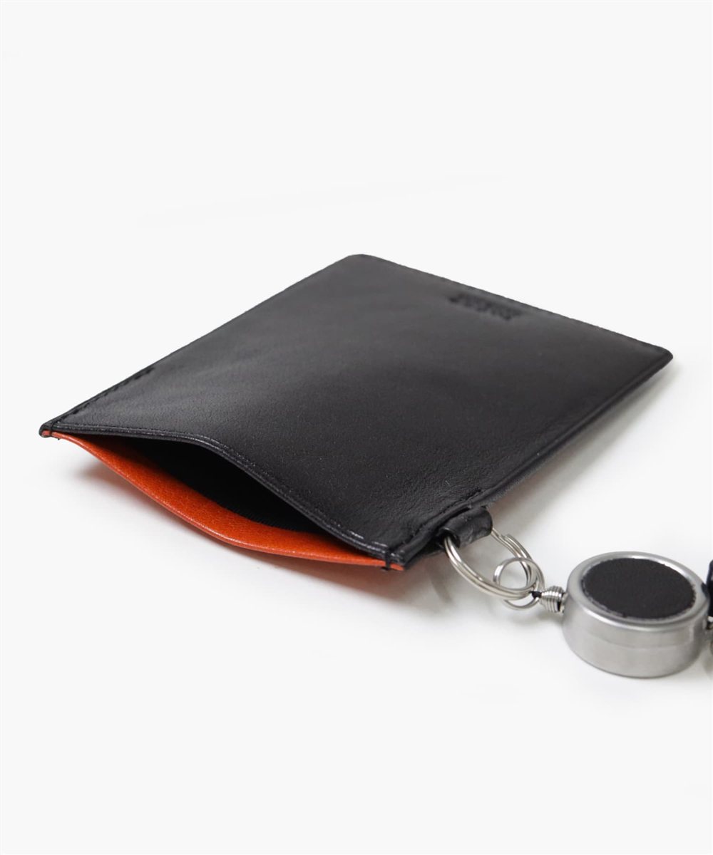 タケオキクチ アルド リール付きパスケース