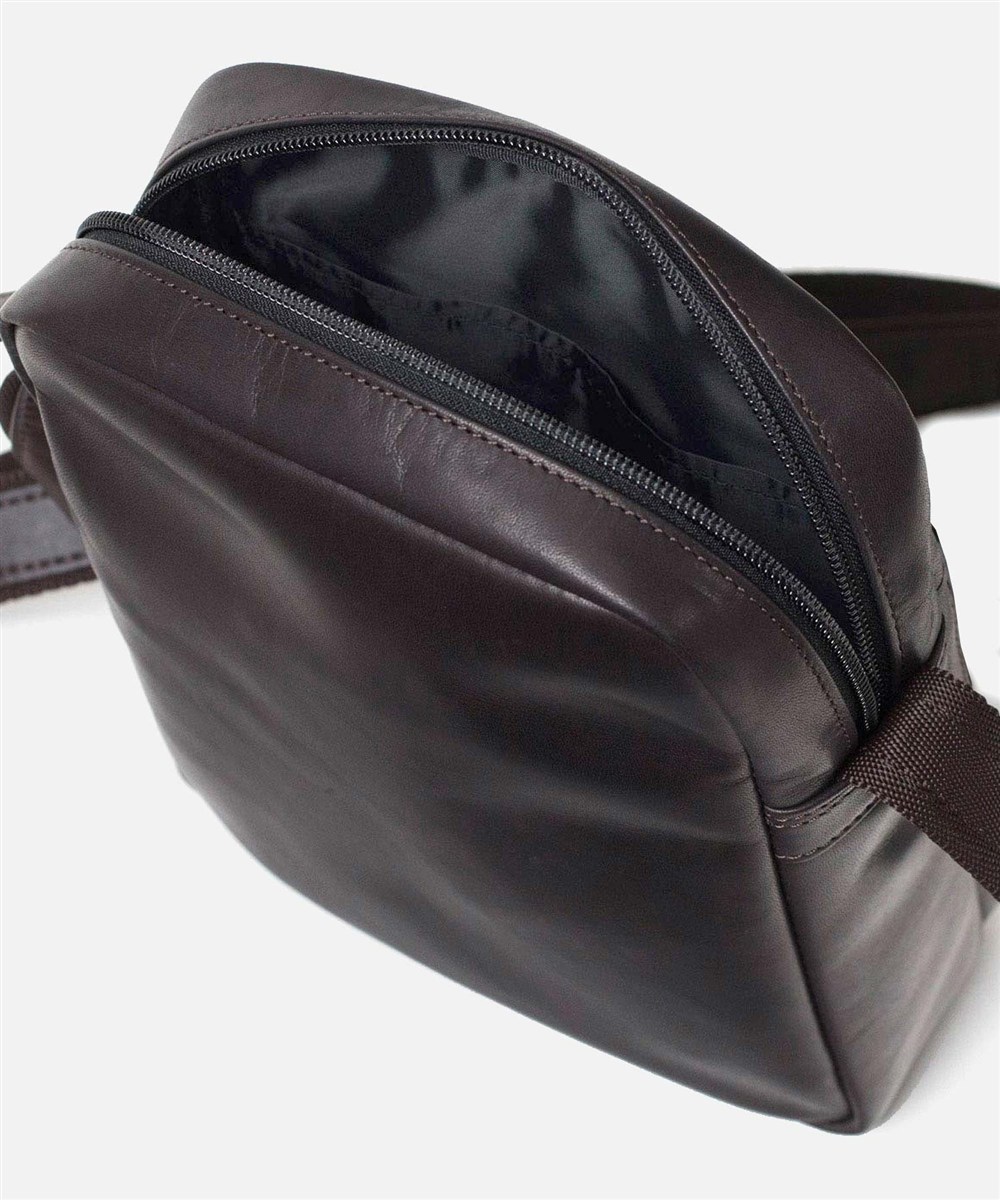 カルワザ ウイングII ミニレザーショルダーバッグ