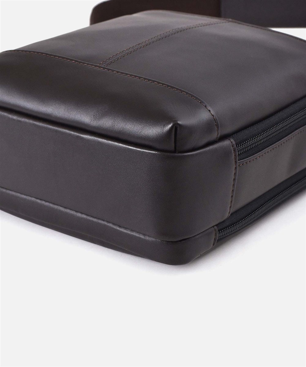 カルワザ ウイングII ハンドル付 ミニレザーショルダーバッグ