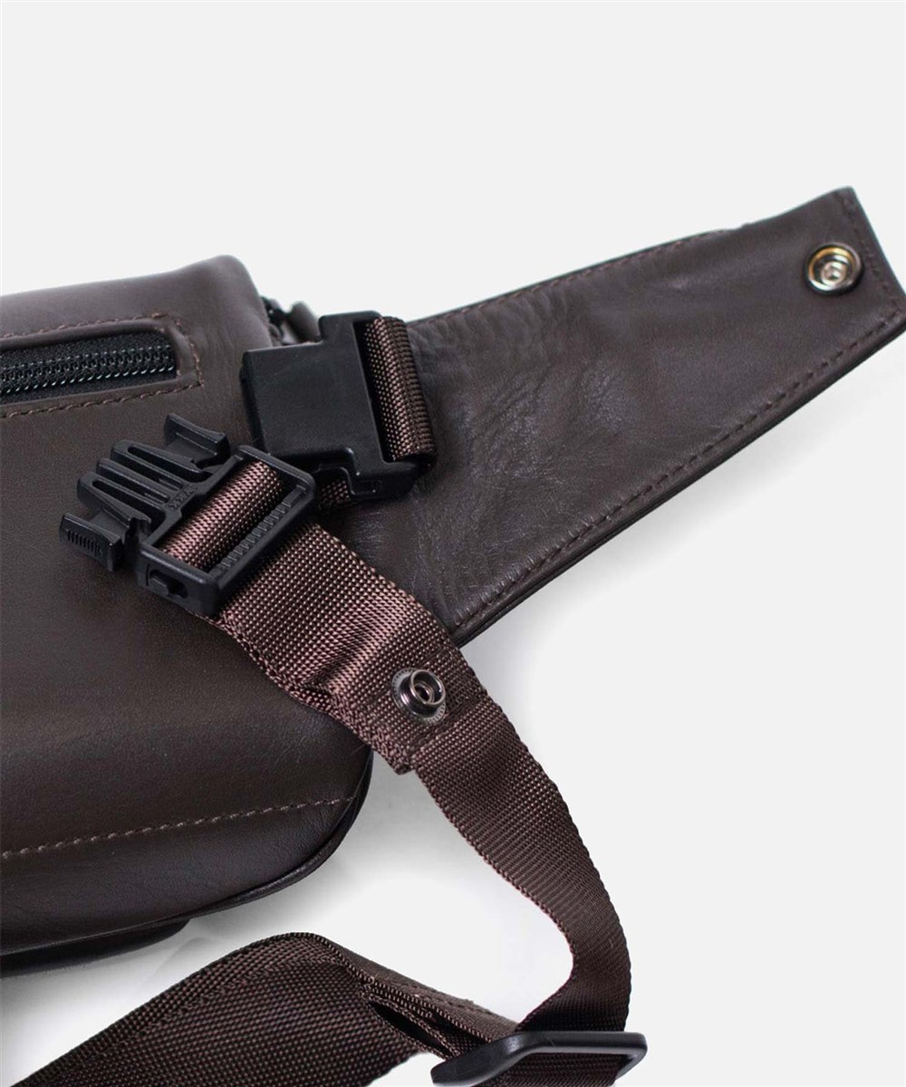 カルワザ ウイングII レザーウエストポーチ 21cm