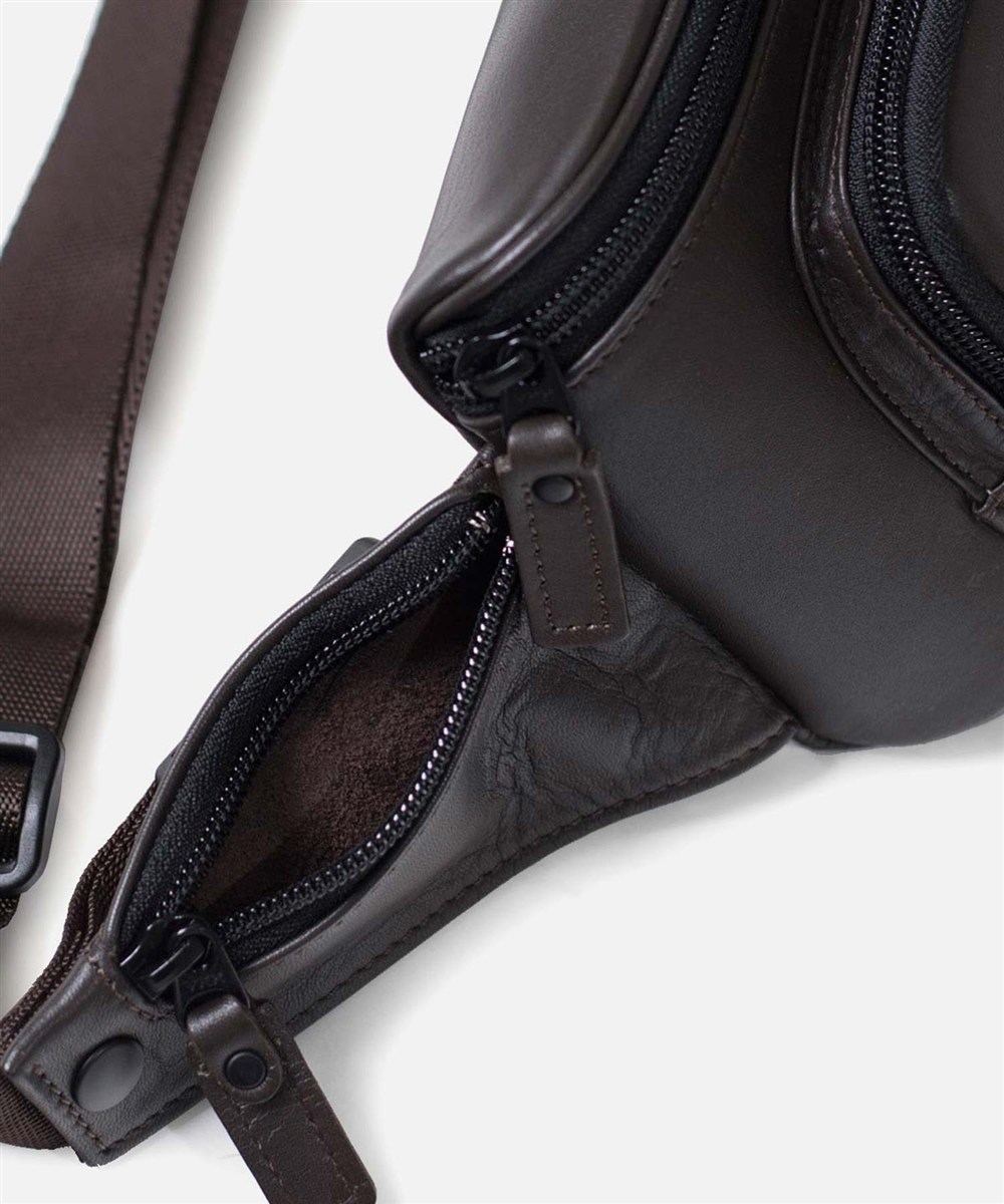 カルワザ ウイングII レザーウエストポーチ 21cm