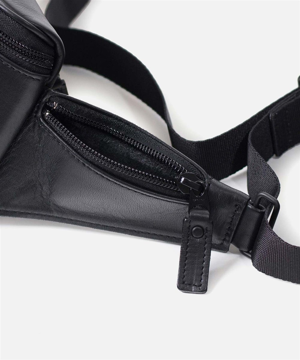 カルワザ ウイングII レザーウエストポーチ 21cm