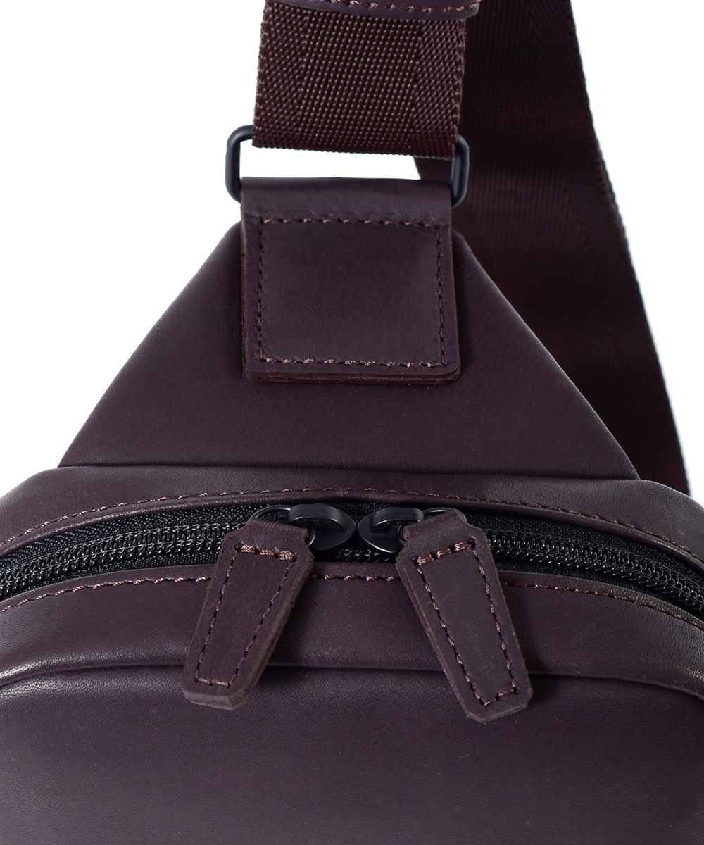 カルワザ ウイングII レザーワンショルダーバッグ