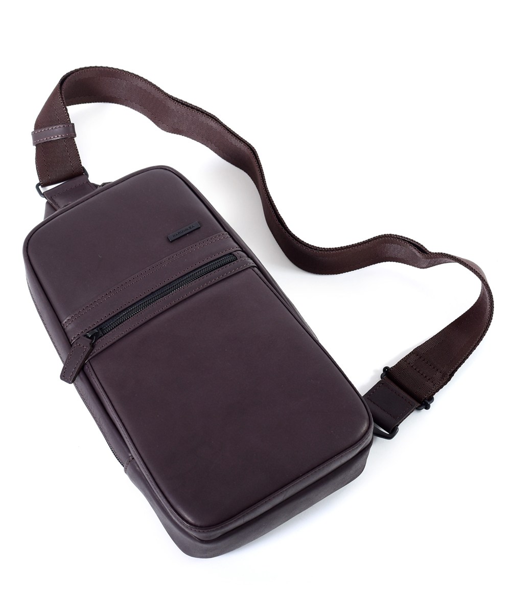 カルワザ ウイングII レザーワンショルダーバッグ