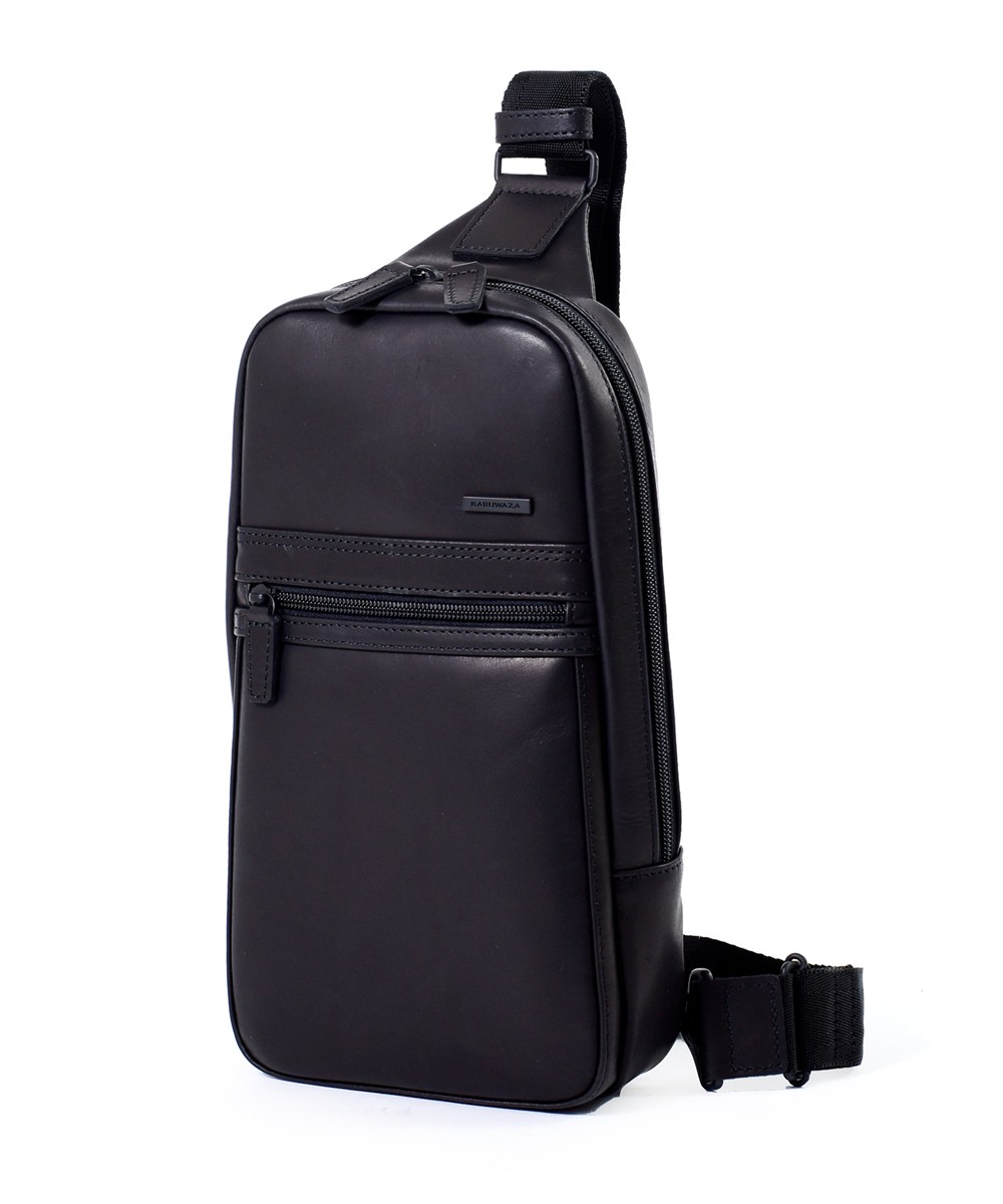 カルワザ ウイングII レザーワンショルダーバッグ