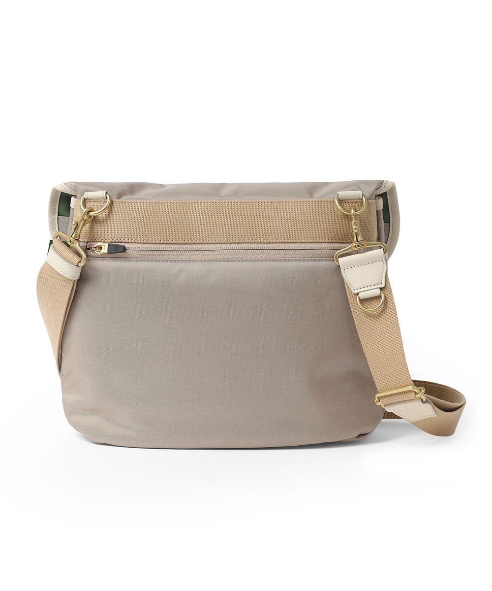 シルバーレイククラブ グレーン ショルダーバッグ B5