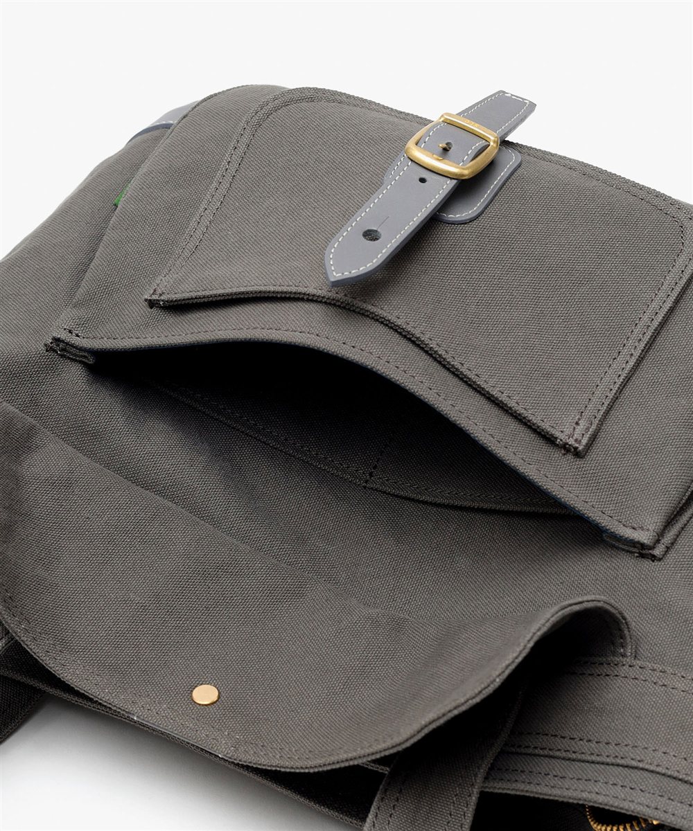 シルバーレイククラブ アハト トートバッグ A4