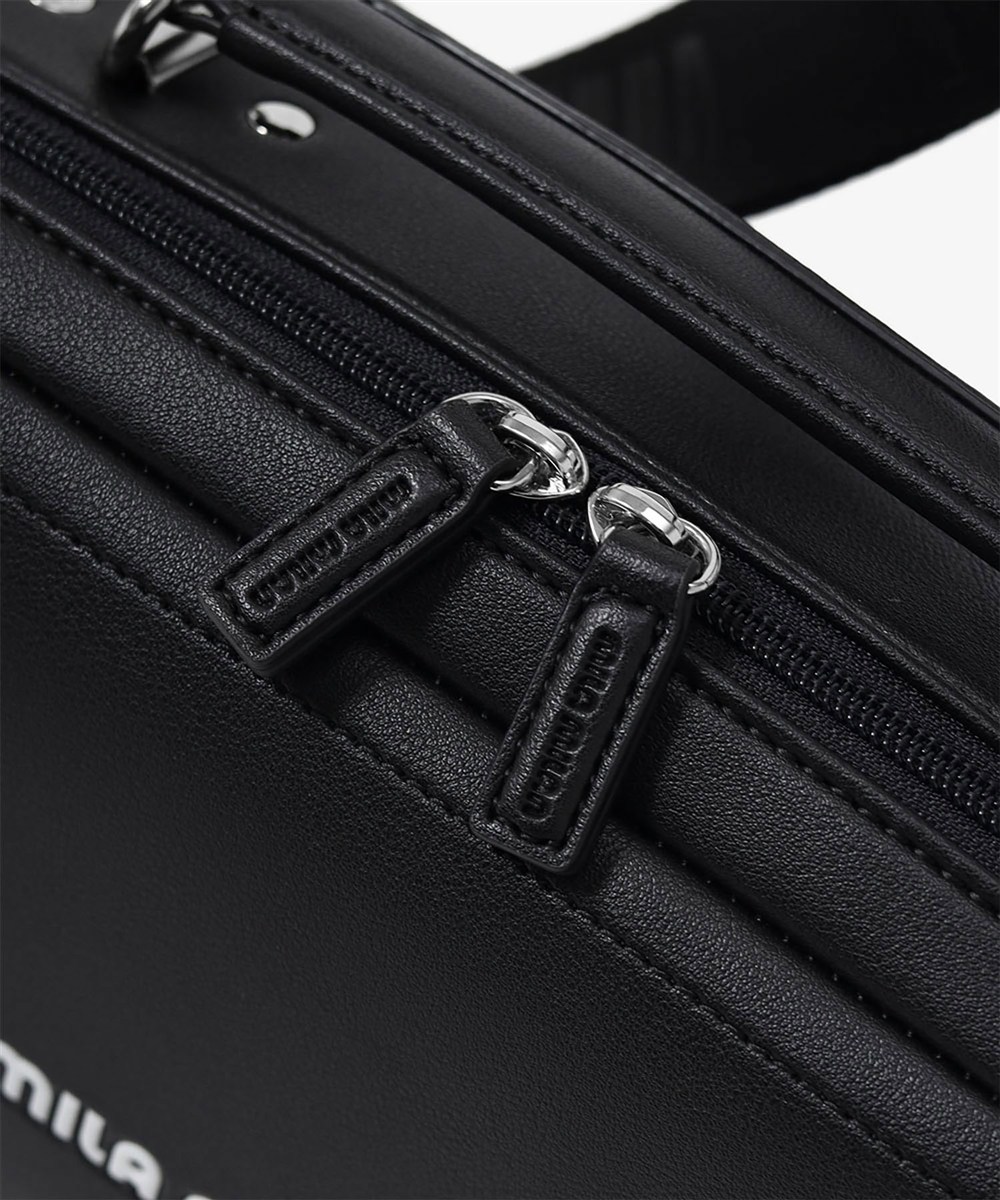 ミラ・ミラン オット ショルダーバッグ