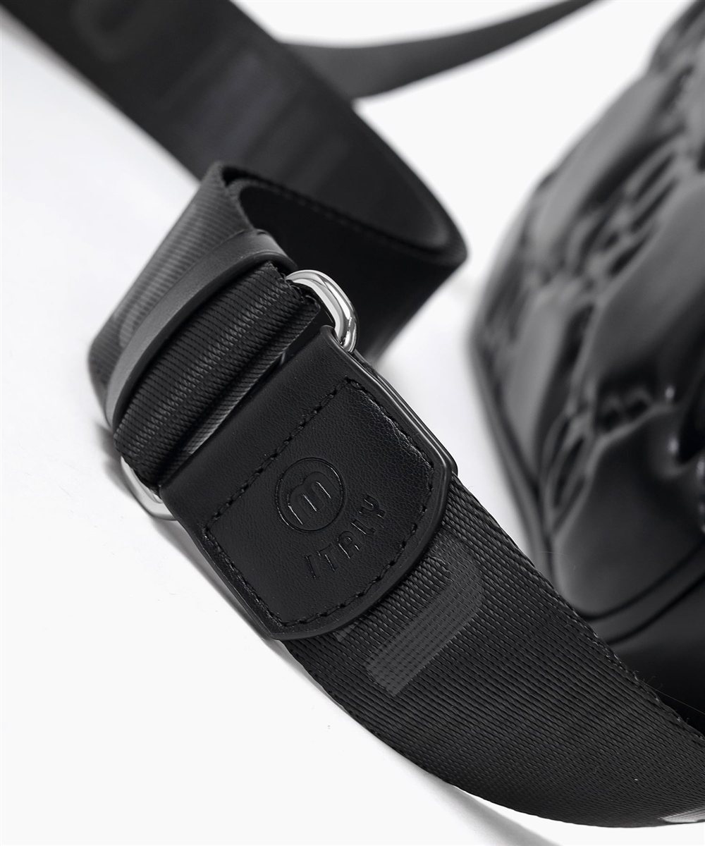 ミラ・ミラン カリーナ ショルダーバッグ