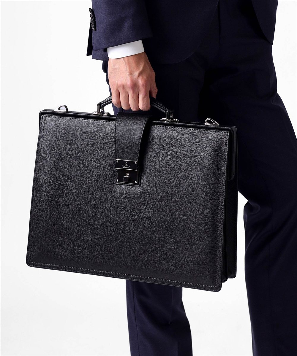 ランバン コレクション マクシム レザーダレスバッグ A4