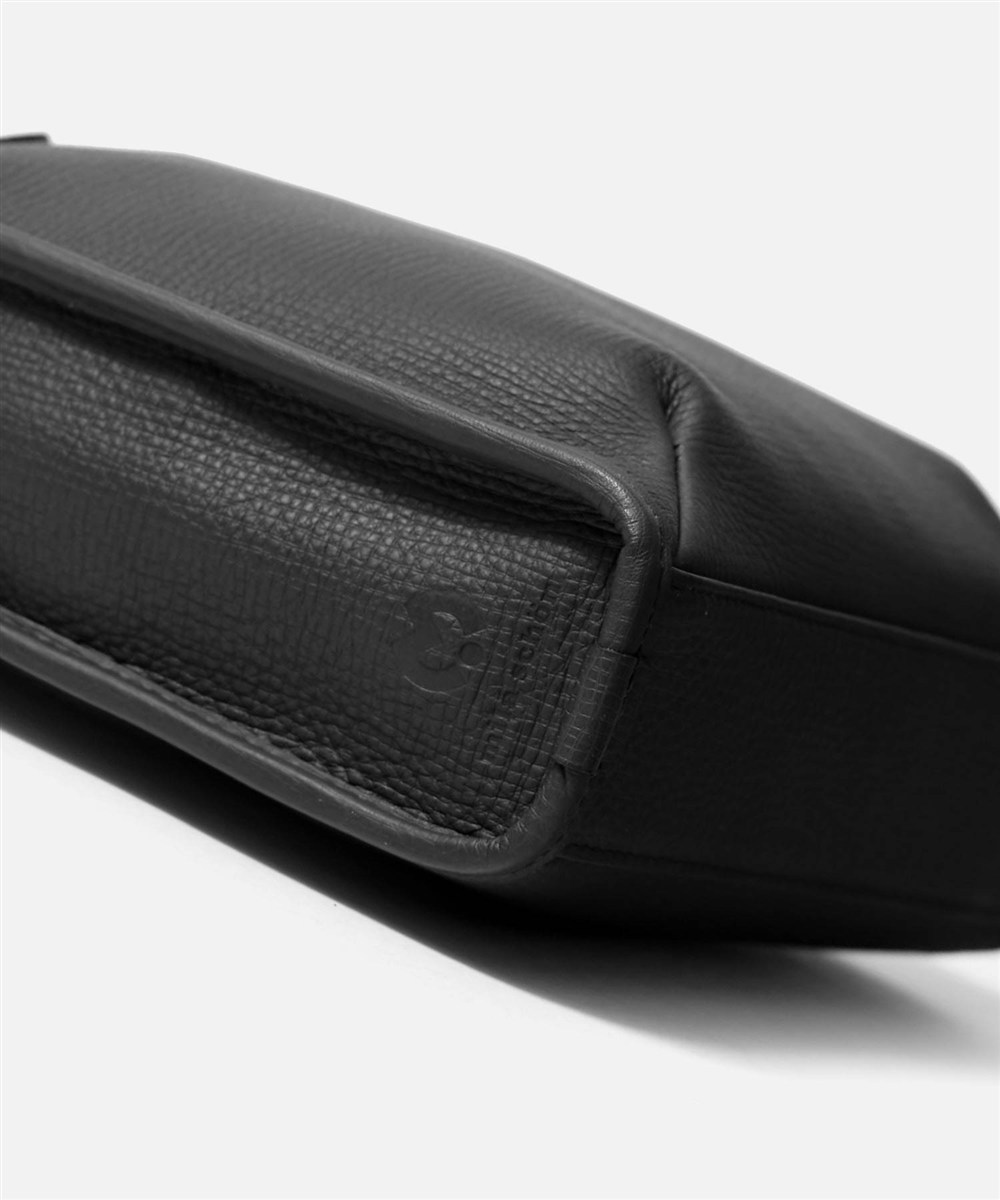 ミラ・ショーン バル レザーショルダーバッグ