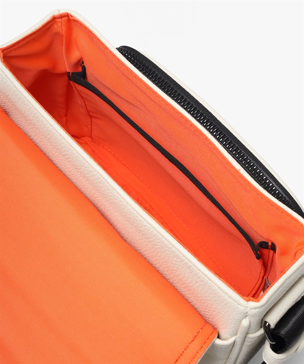 カステルバジャック ノワ ミニショルダーバッグ