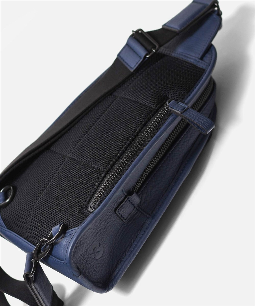 ミラ・ショーン バル レザーワンショルダーバッグ