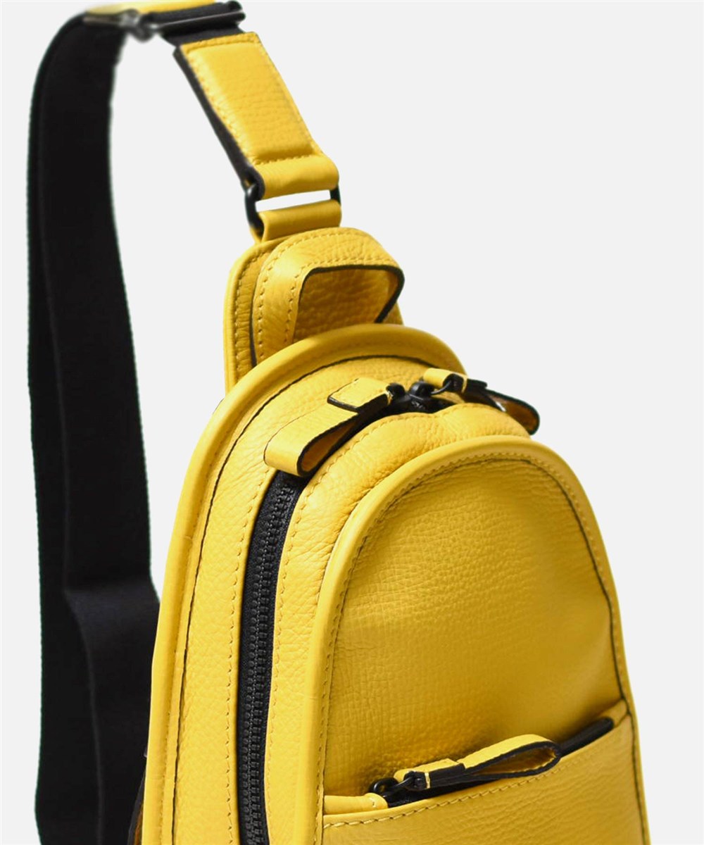 ミラ・ショーン バル レザーワンショルダーバッグ