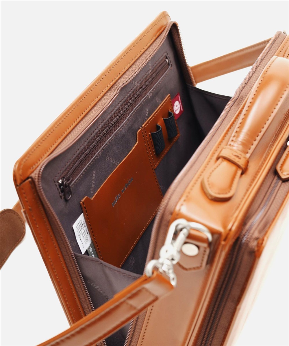 ミラ・ショーン ニュートレノ レザーショルダーバッグ B5ジャスト