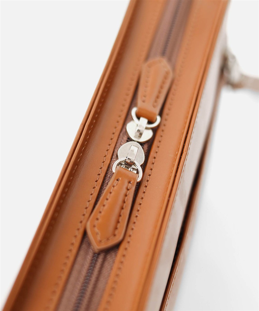 ミラ・ショーン ニュートレノ レザーセカンドバッグ 25cm