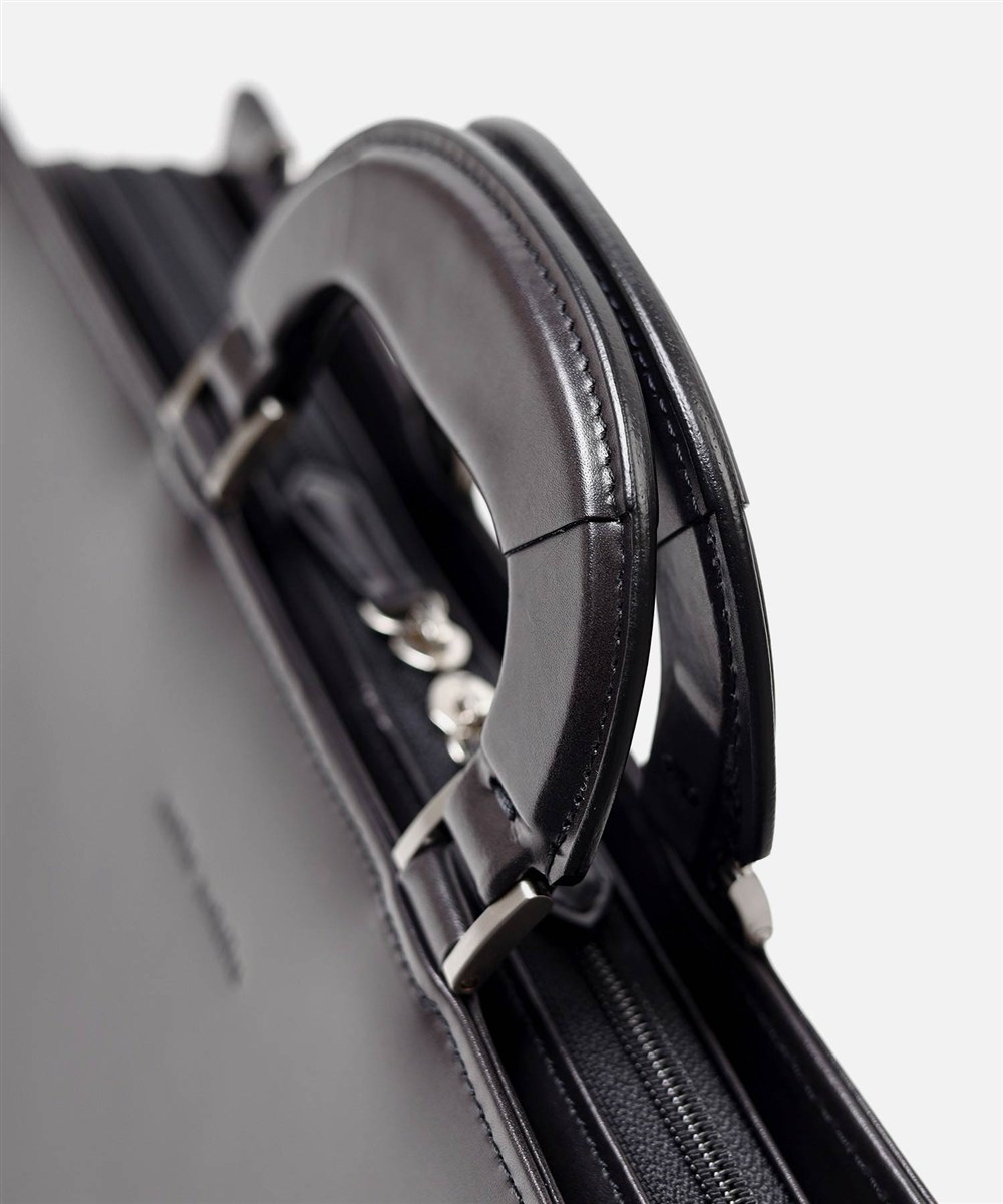 ミラ・ショーン ニュートレノ レザービジネスバッグ A4