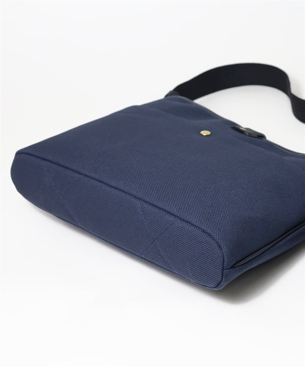 シルバーレイククラブ ストリーム ショルダーバッグ A4