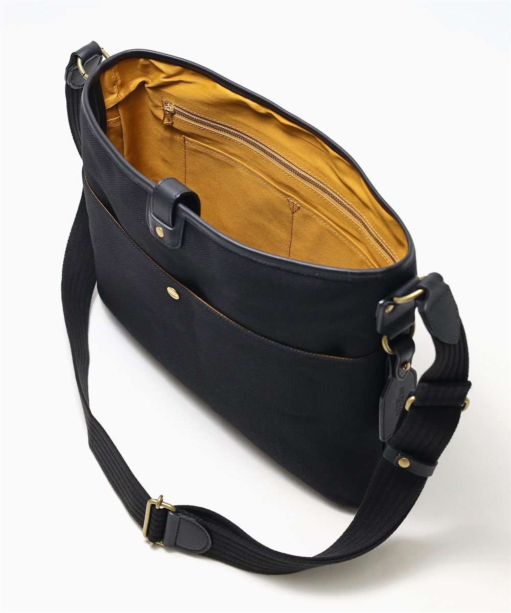 シルバーレイククラブ ストリーム ショルダーバッグ A4