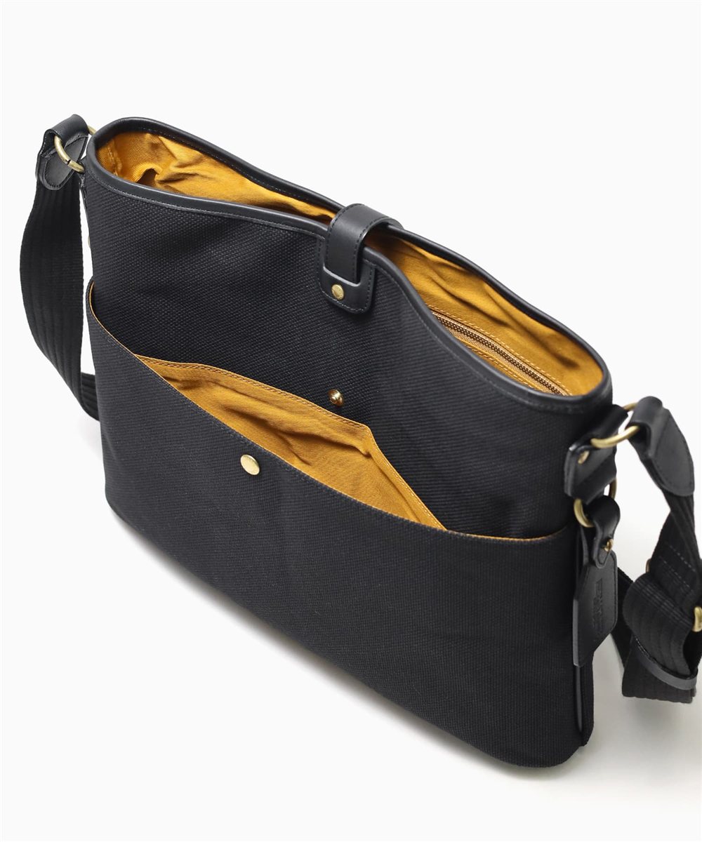 シルバーレイククラブ ストリーム ショルダーバッグ A4