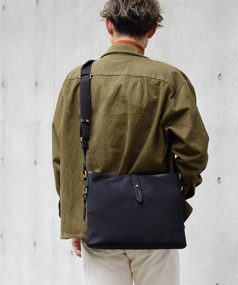 シルバーレイククラブ ストリーム ショルダーバッグ A4