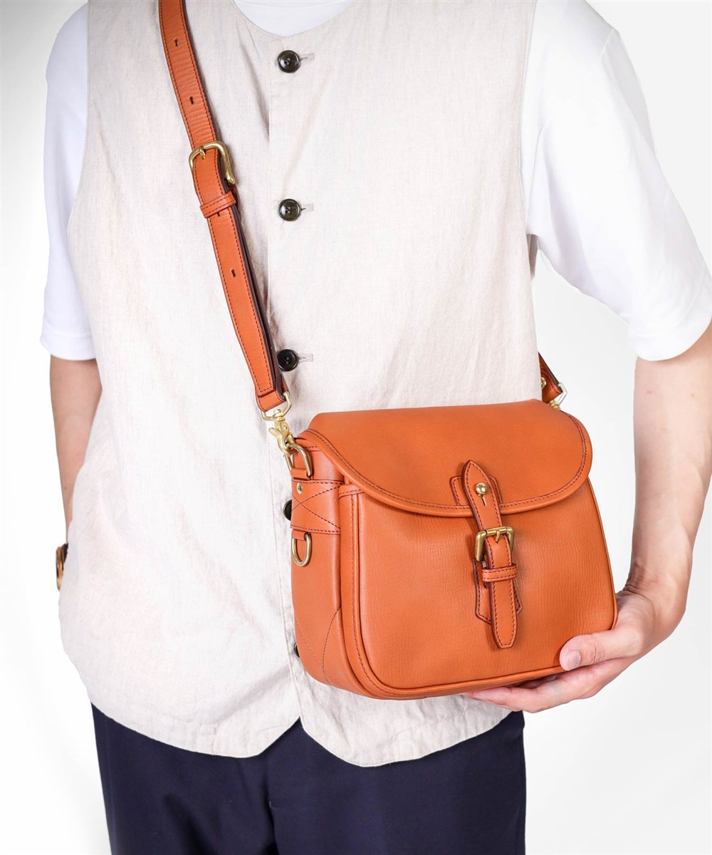 シルバーレイククラブ TEMOMI レザーミニショルダーバッグ