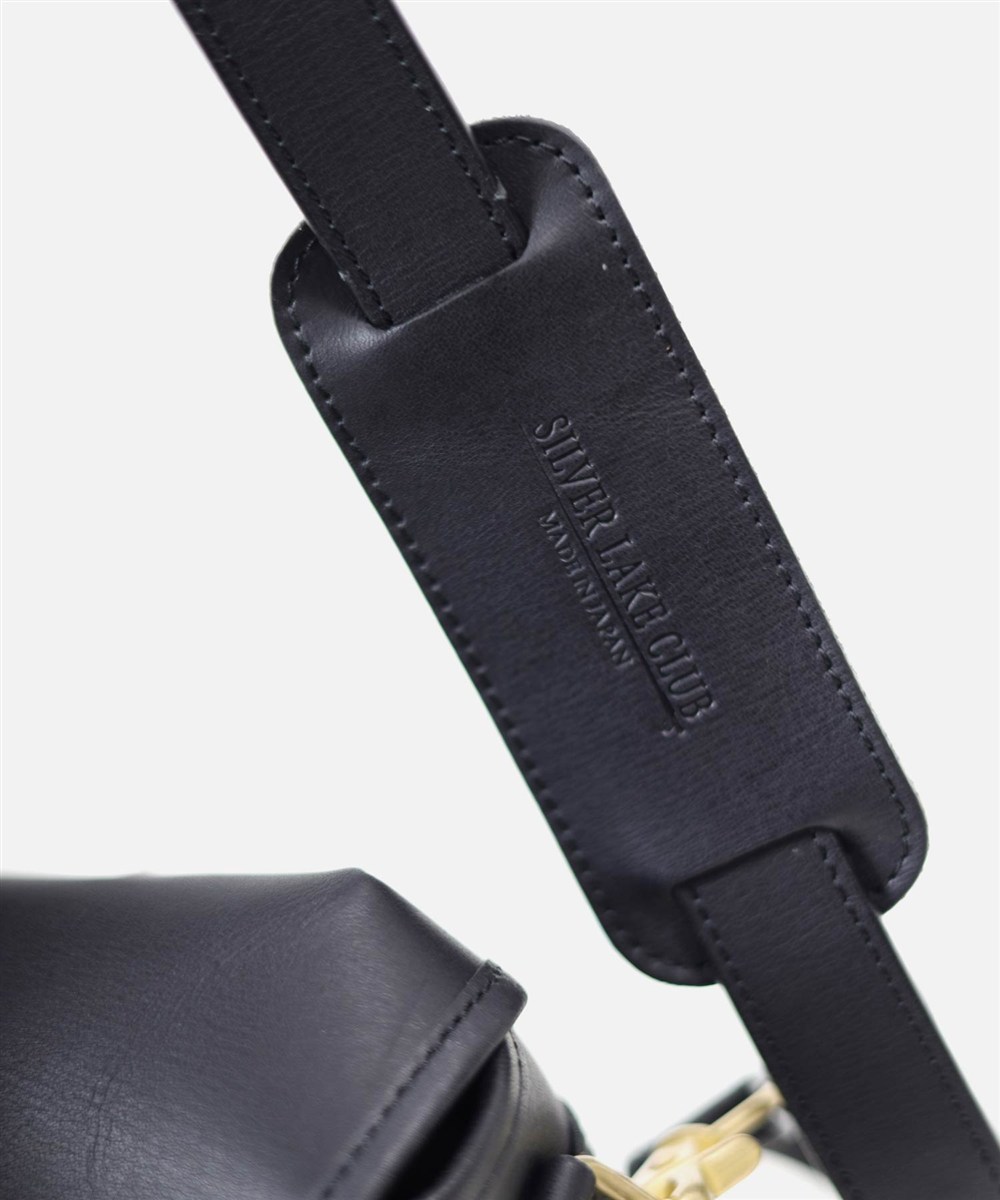 シルバーレイククラブ TEMOMI レザーショルダーバッグ