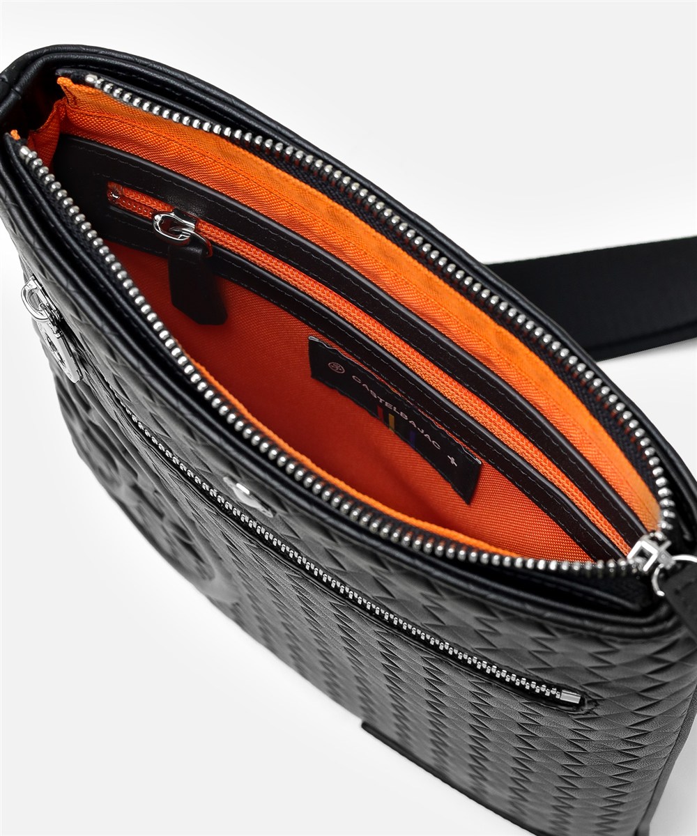 カステルバジャック ガルボ レザーショルダーバッグ B5