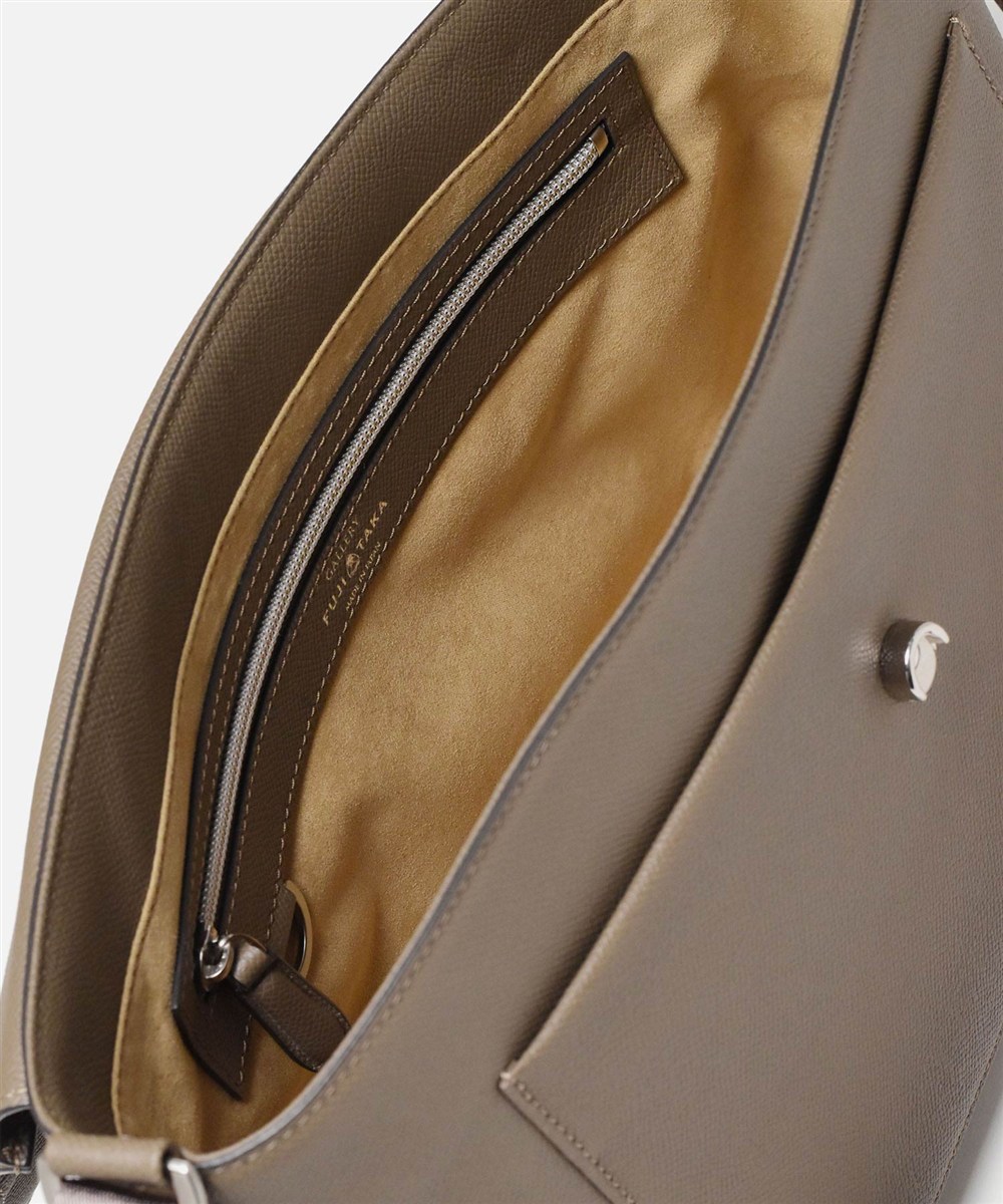 フジタカ ギャラリー ワープロラックス レザーショルダーバッグ A4 【S26KE】