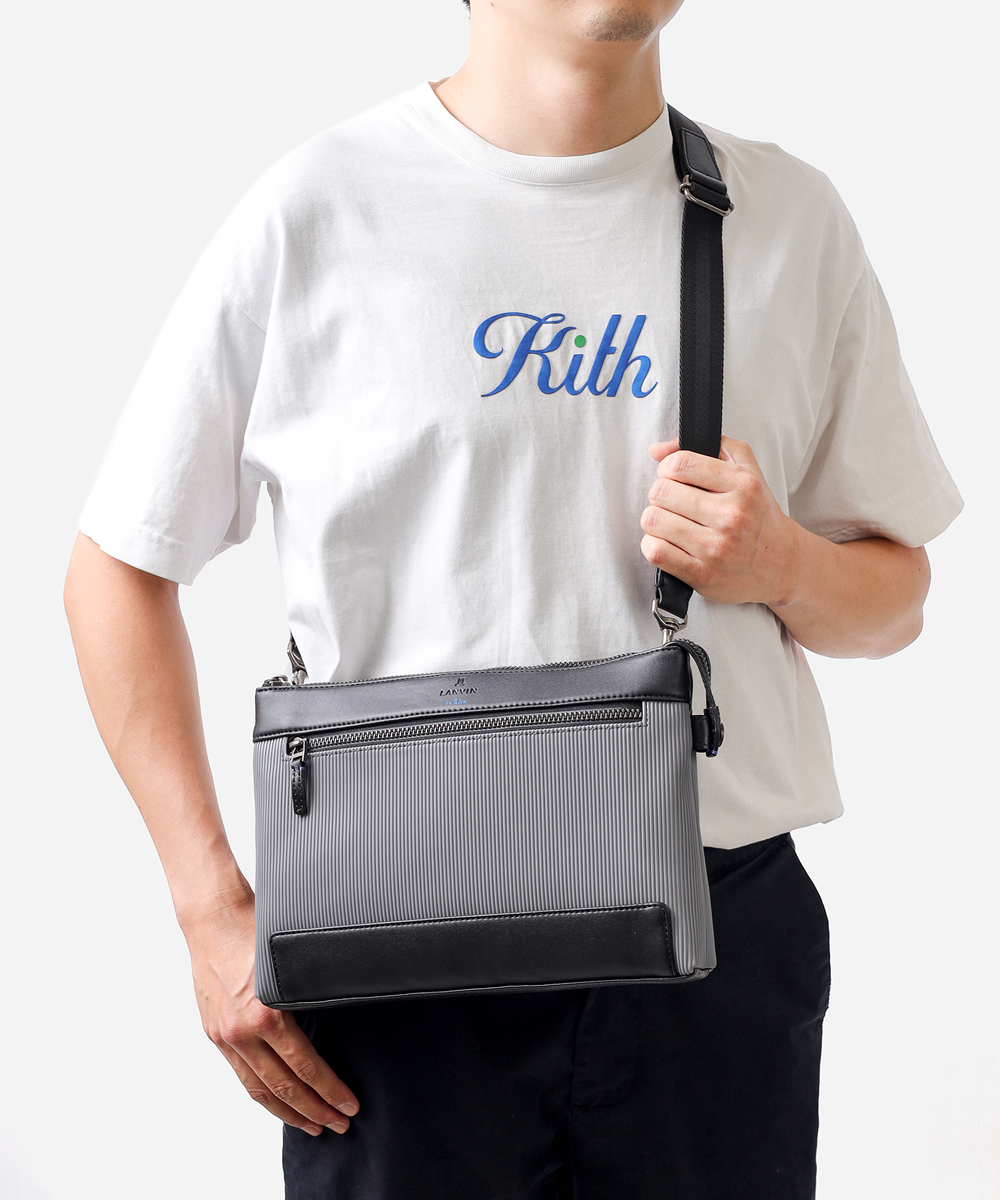 ランバン オン ブルー バンプ ショルダーバッグ